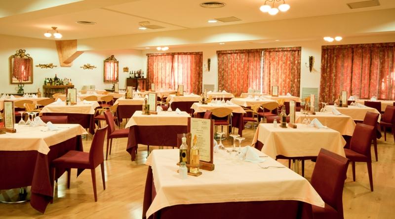 Hotel Palacios Алфаро Екстериор снимка