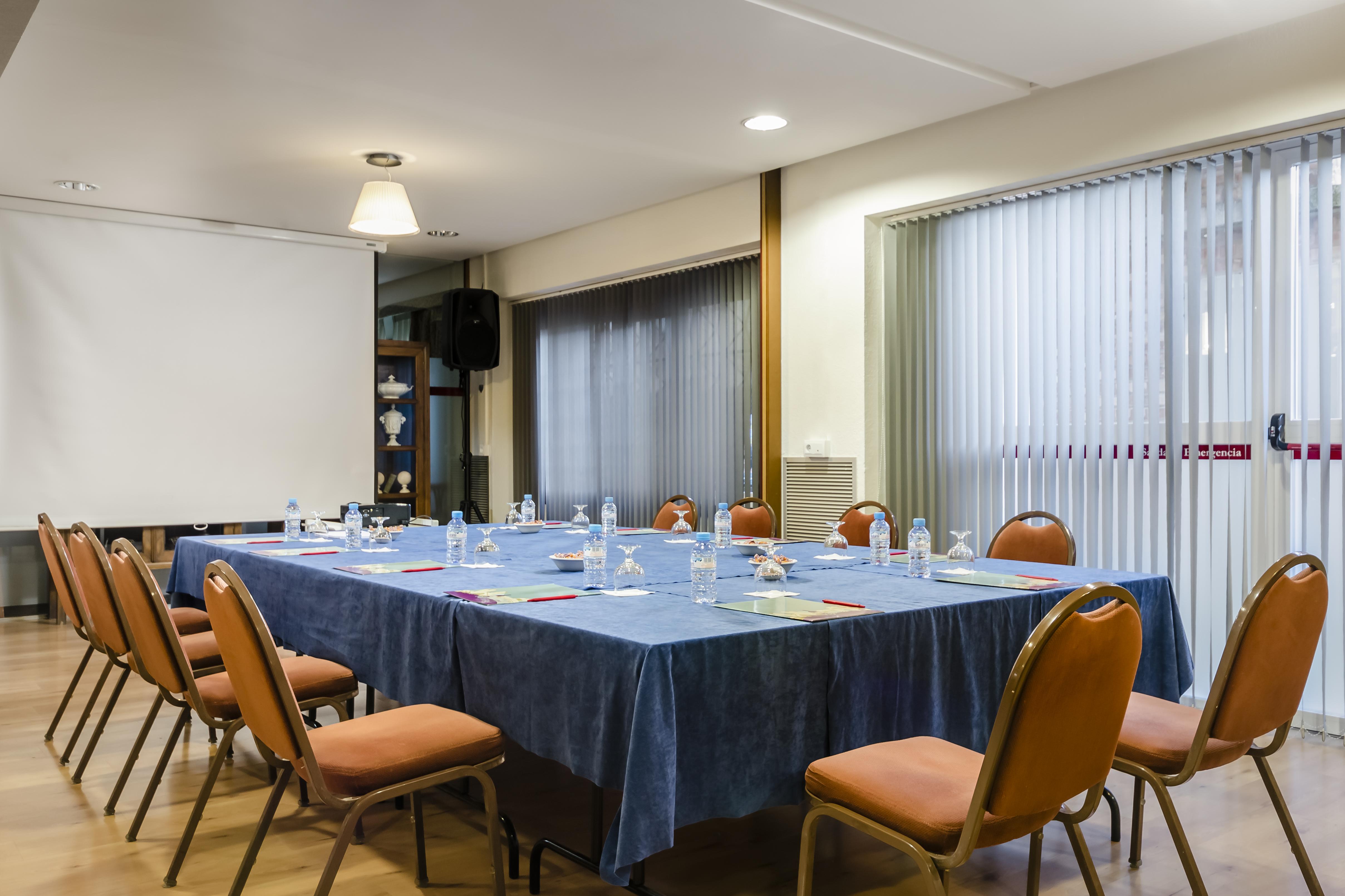Hotel Palacios Алфаро Екстериор снимка