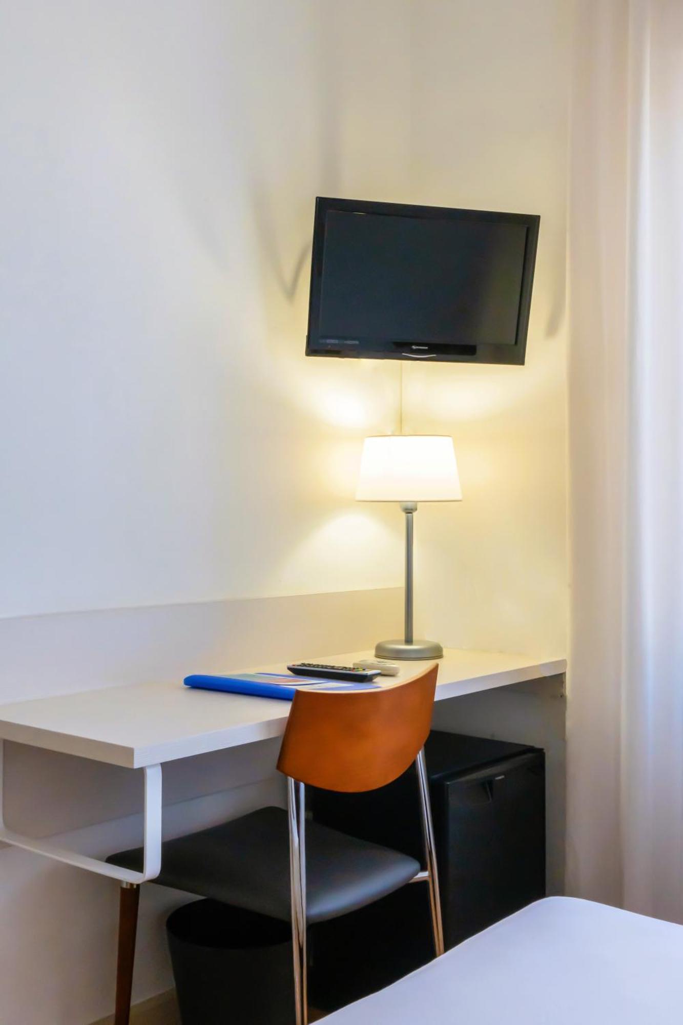 Hotel Palacios Алфаро Екстериор снимка