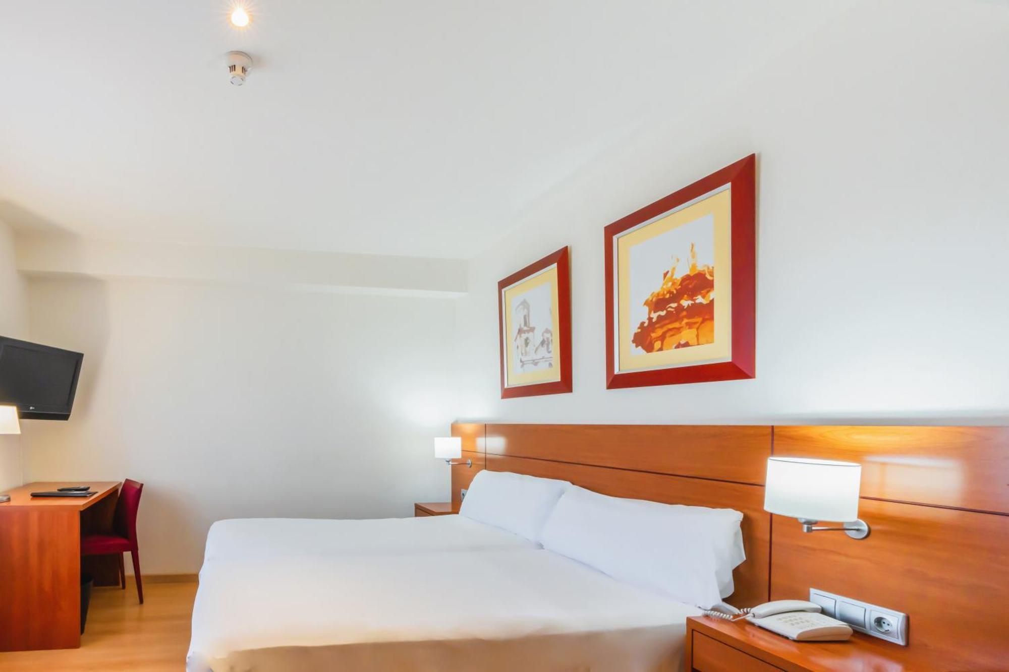 Hotel Palacios Алфаро Екстериор снимка
