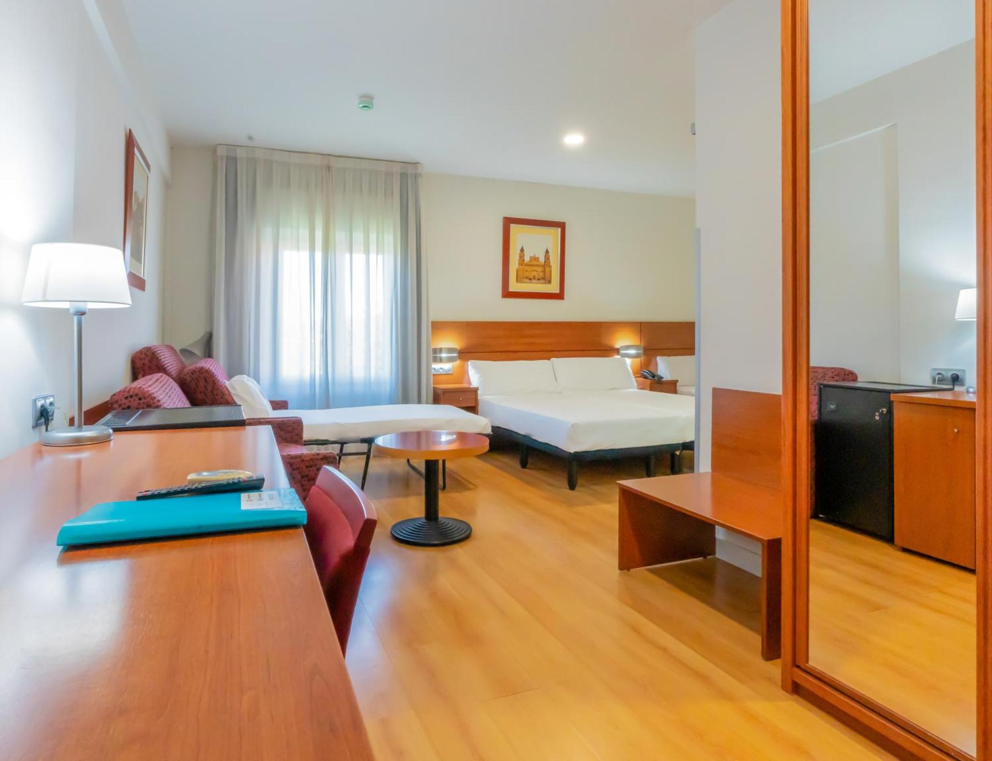 Hotel Palacios Алфаро Екстериор снимка