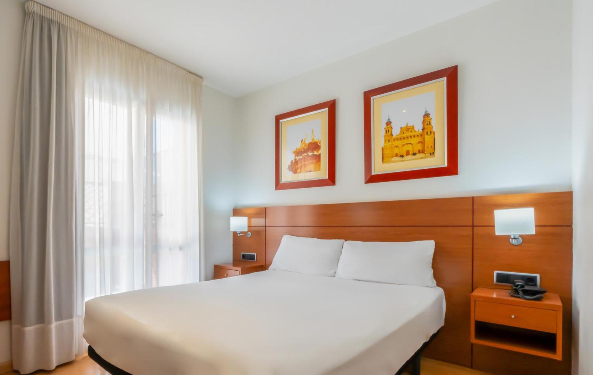 Hotel Palacios Алфаро Екстериор снимка