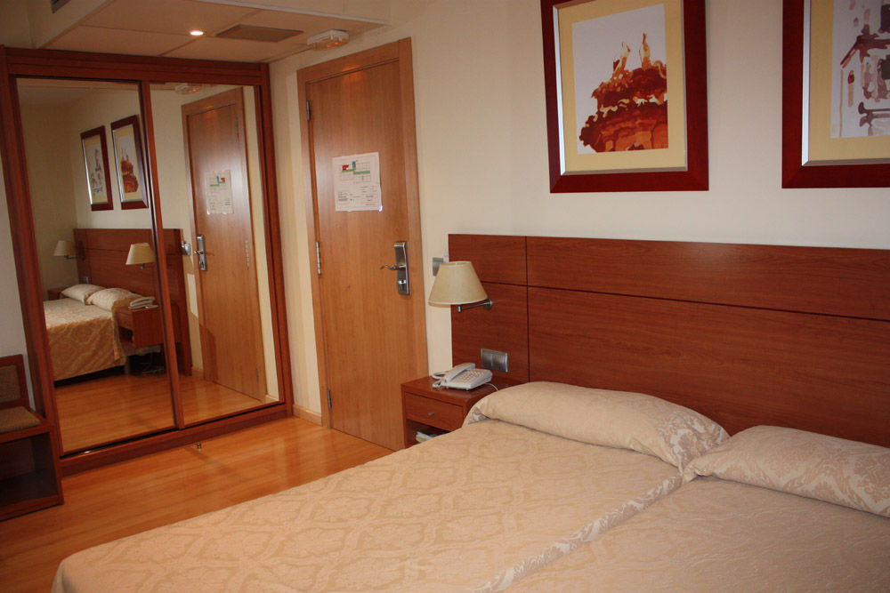 Hotel Palacios Алфаро Стая снимка